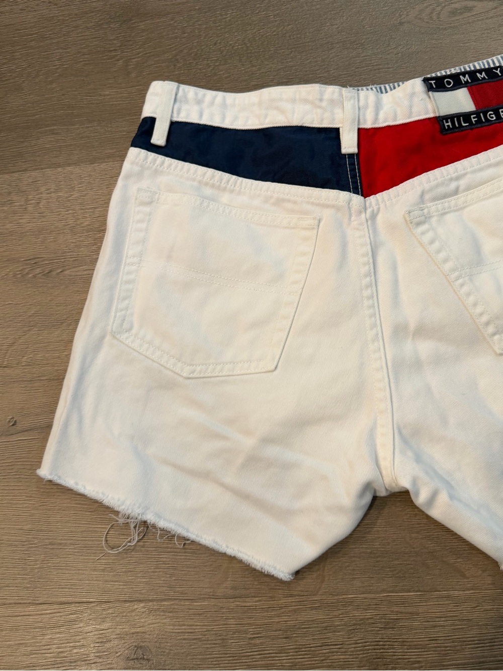 Tommy Hilfiger Vintage 90s Flag Patch White Distressed Shorts Red White Blue - Picture 2 of 13